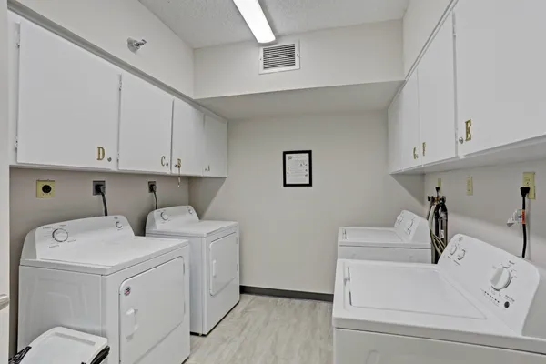 $775,000 | 5380 North Ocean Drive, Unit 3B, Singer Island, FL 33404