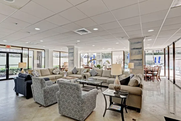 $775,000 | 5380 North Ocean Drive, Unit 3B, Singer Island, FL 33404