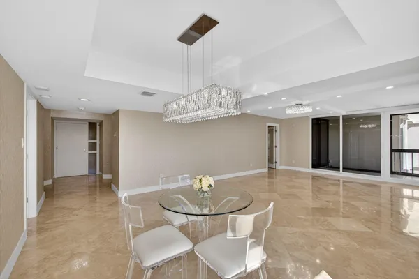 $775,000 | 5380 North Ocean Drive, Unit 3B, Singer Island, FL 33404