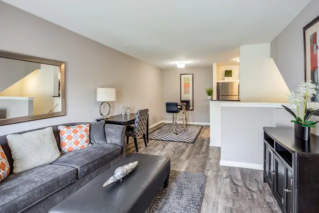 $4,099 | 136 Beethoven Court, Unit 136, Wheaton, IL 60189