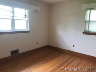 5928 Pleasant Grove Road Charlotte, NC 28216 - Photo 9 of 14