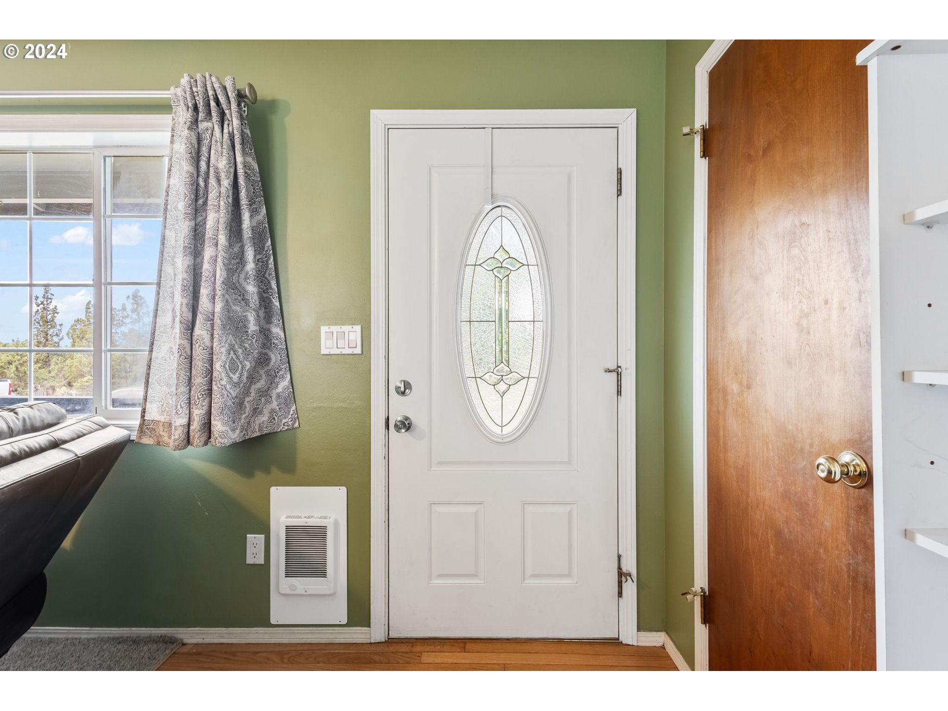3110 Southwest 47th Street Redmond, OR 97756 - Photo 5 of 35 Gallery Image 5