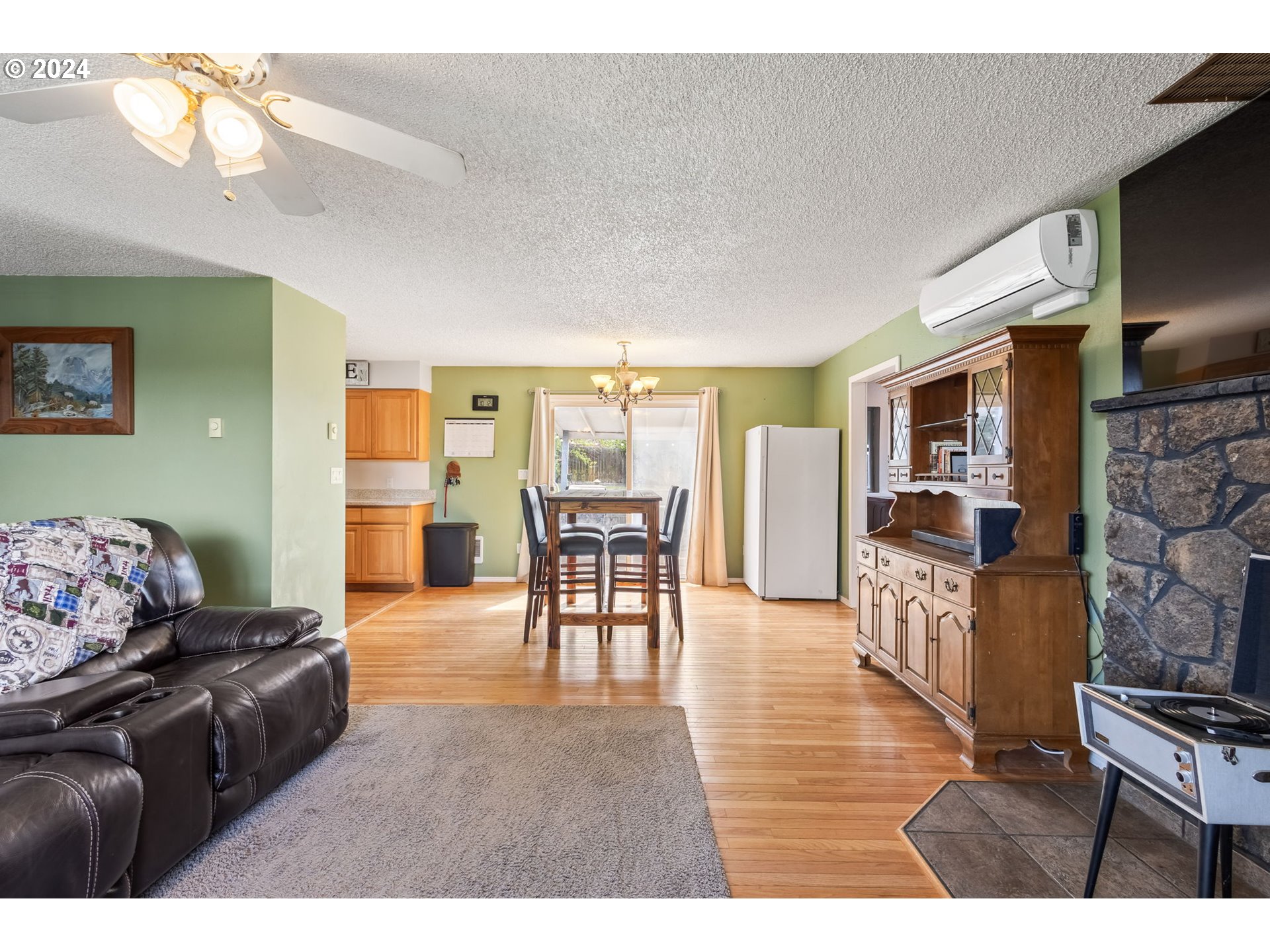 3110 Southwest 47th Street Redmond, OR 97756 - Photo 8 of 35 Gallery Image 8