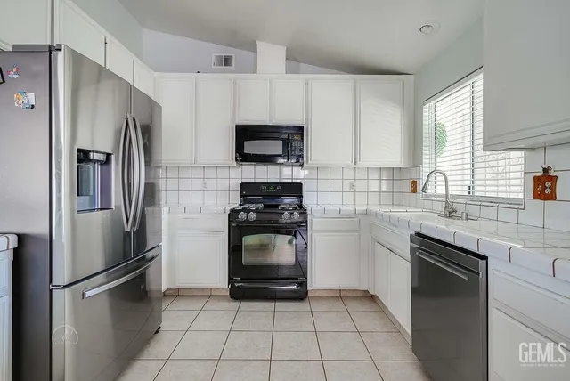 $379,000 | Undisclosed Address, Bakersfield, CA 93308