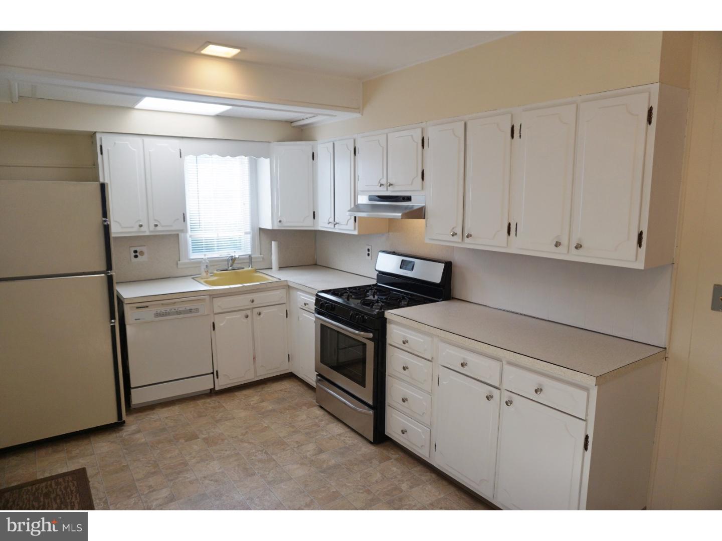 38 Meredith Road Hamilton, NJ 08610 - Photo 8 of 25 Kitchen