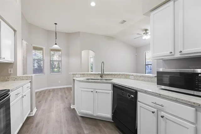 $2,700 | 6130 Whimbrelwood Drive, Lithia, FL 33547