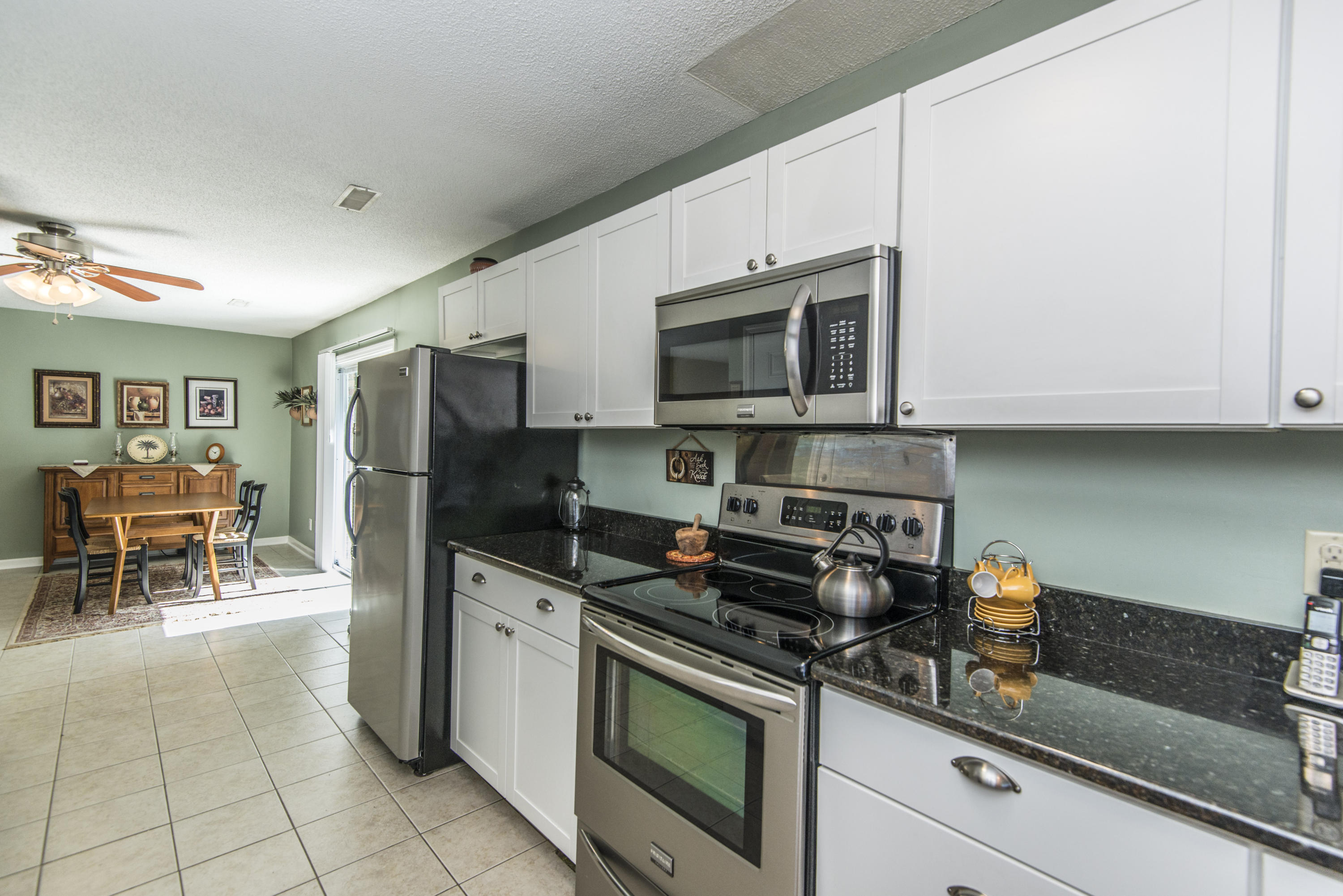 405 Beauregard Road Summerville, SC 29486 - Photo 8 of 22 Kitchen 2