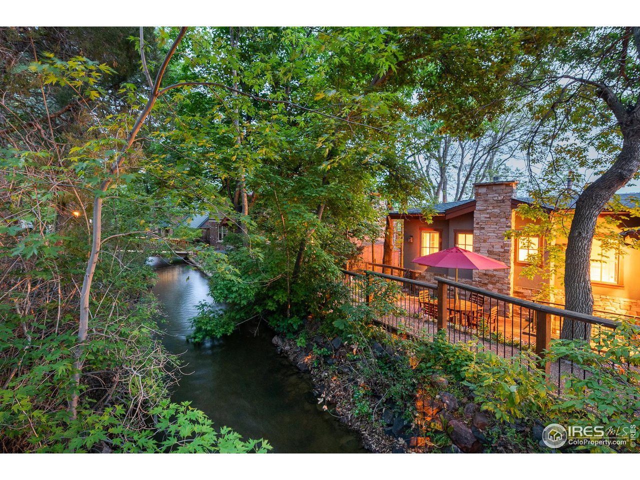 520 Spruce Street Boulder, CO 80302 - Photo 35 of 40 a view of backyard with green space