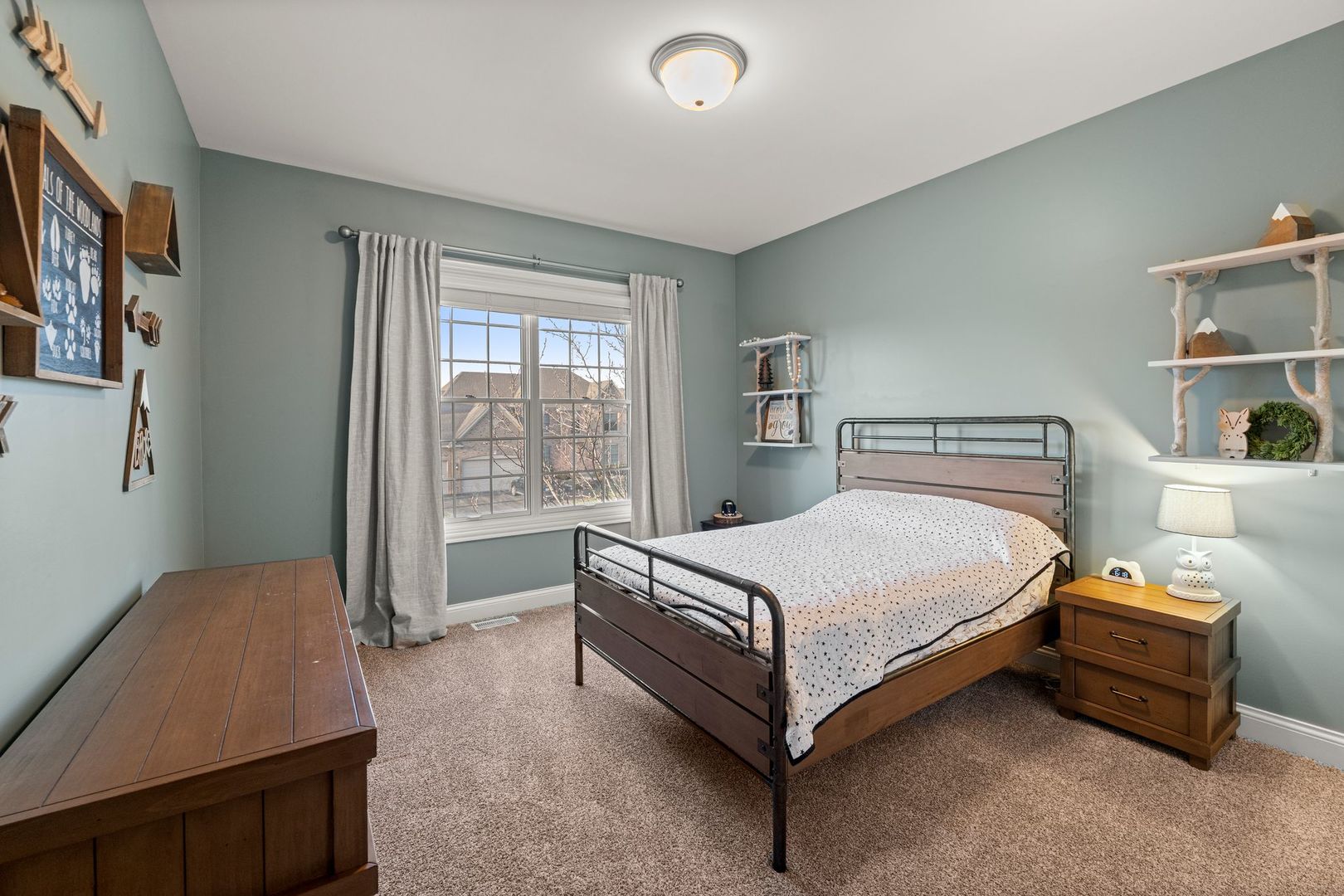 81 Landon Circle Wheaton, IL 60189 - Photo 43 of 79 a bedroom with a bed and a window