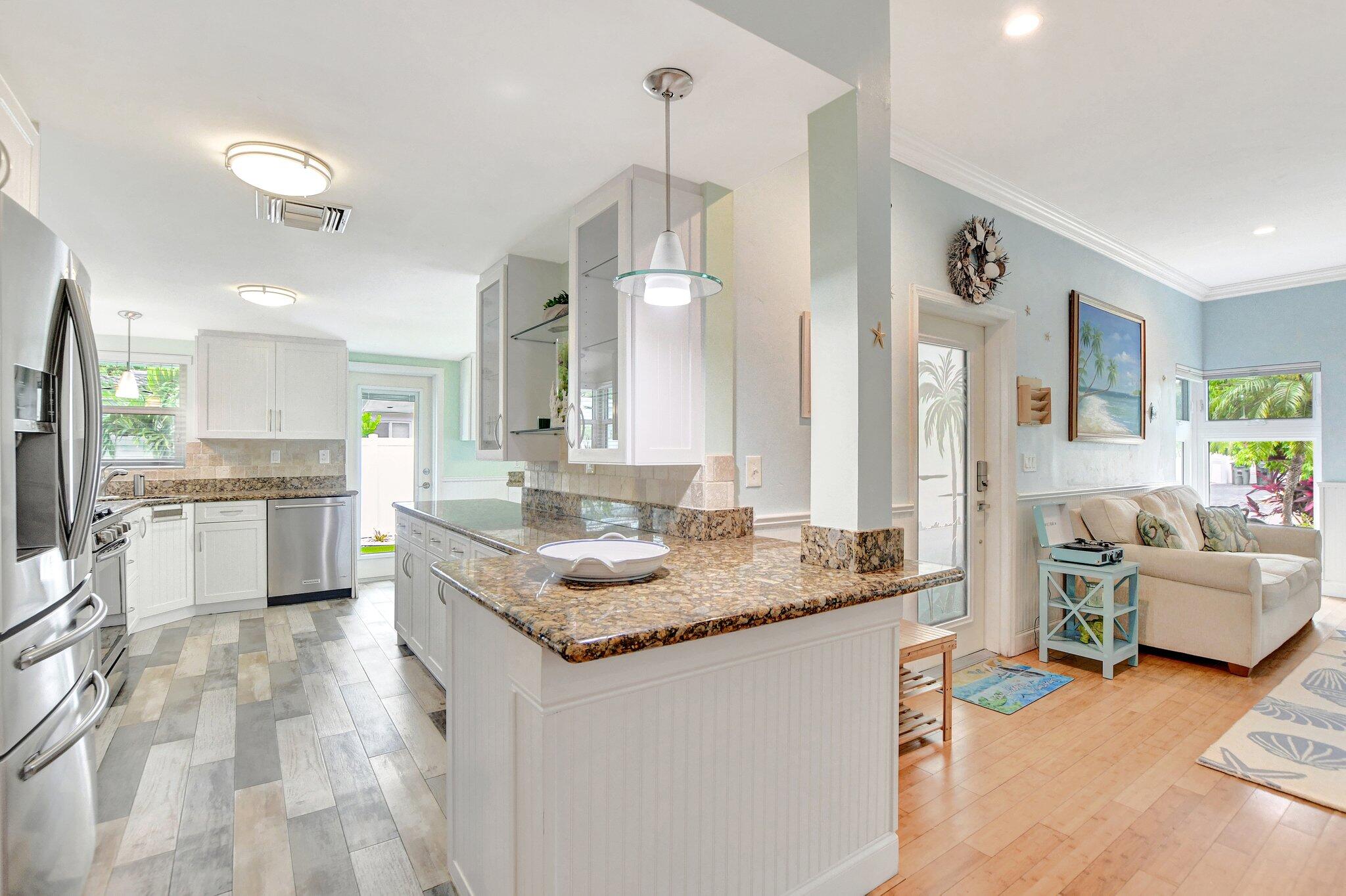 530 Northeast 17th Street Boca Raton, FL 33432 - Photo 13 of 51 16-web-or-mls-DSC_0491
