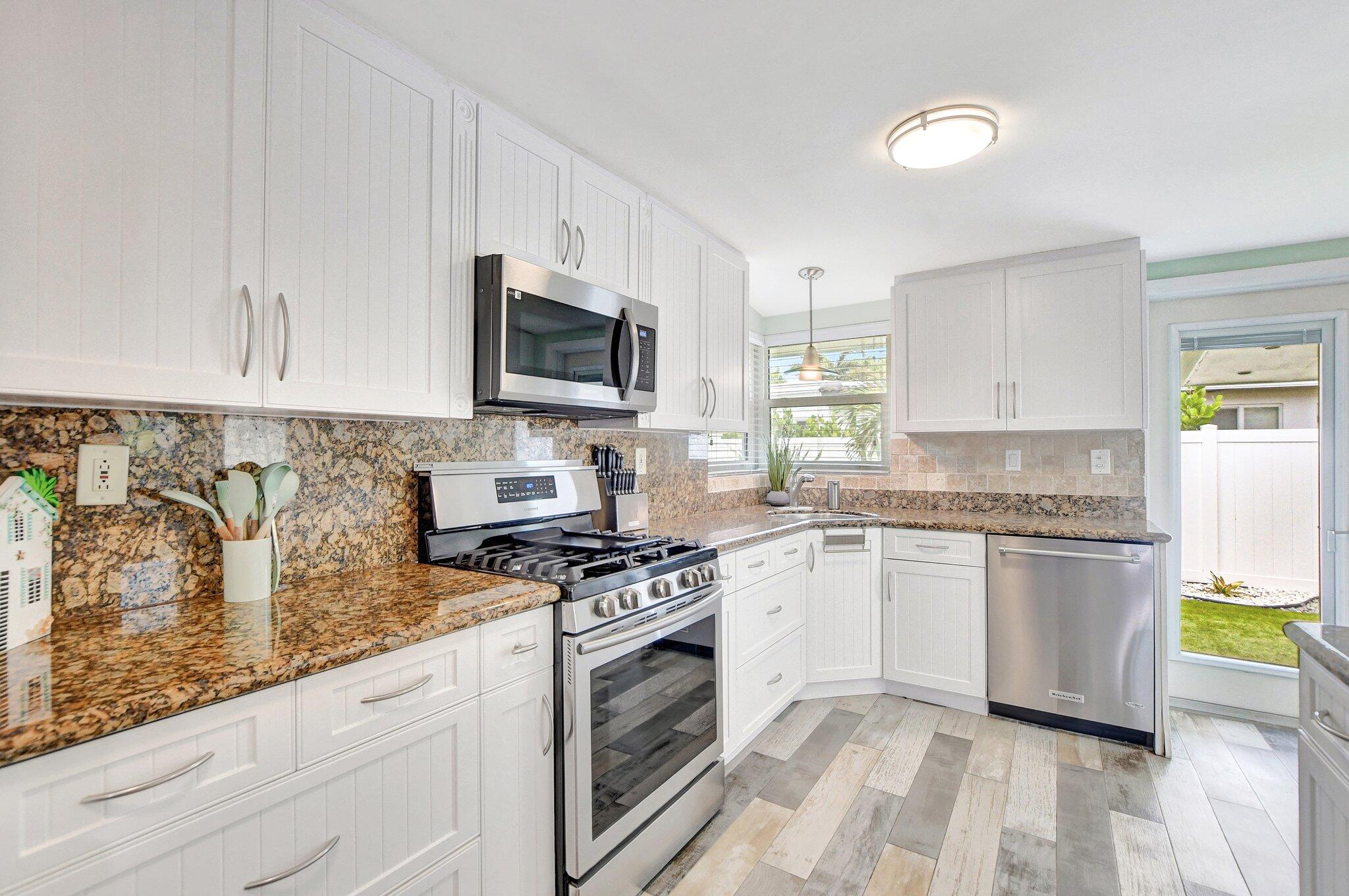 530 Northeast 17th Street Boca Raton, FL 33432 - Photo 15 of 51 18-web-or-mls-DSC_0501