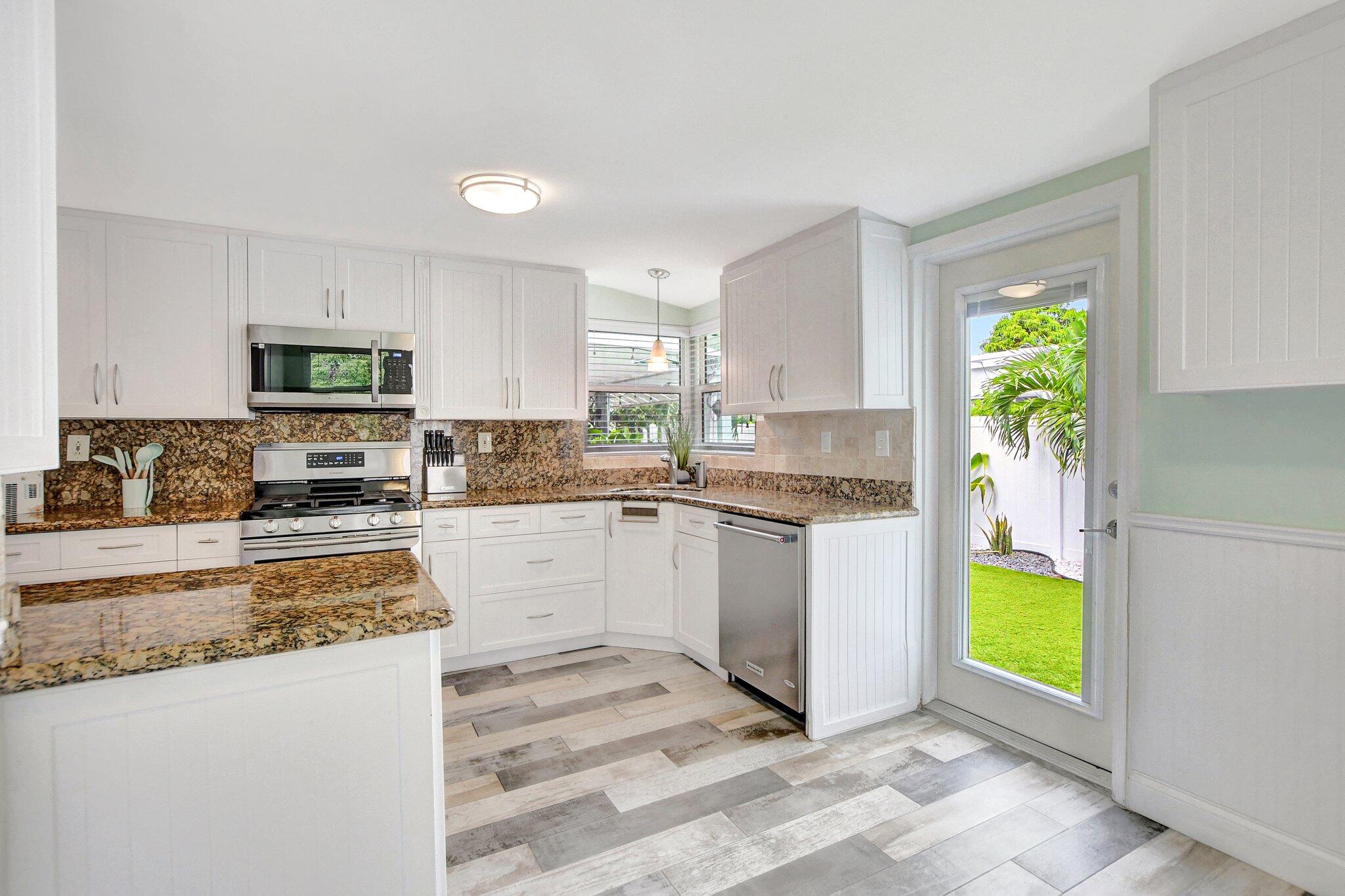 530 Northeast 17th Street Boca Raton, FL 33432 - Photo 18 of 51 21-web-or-mls-DSC_0516