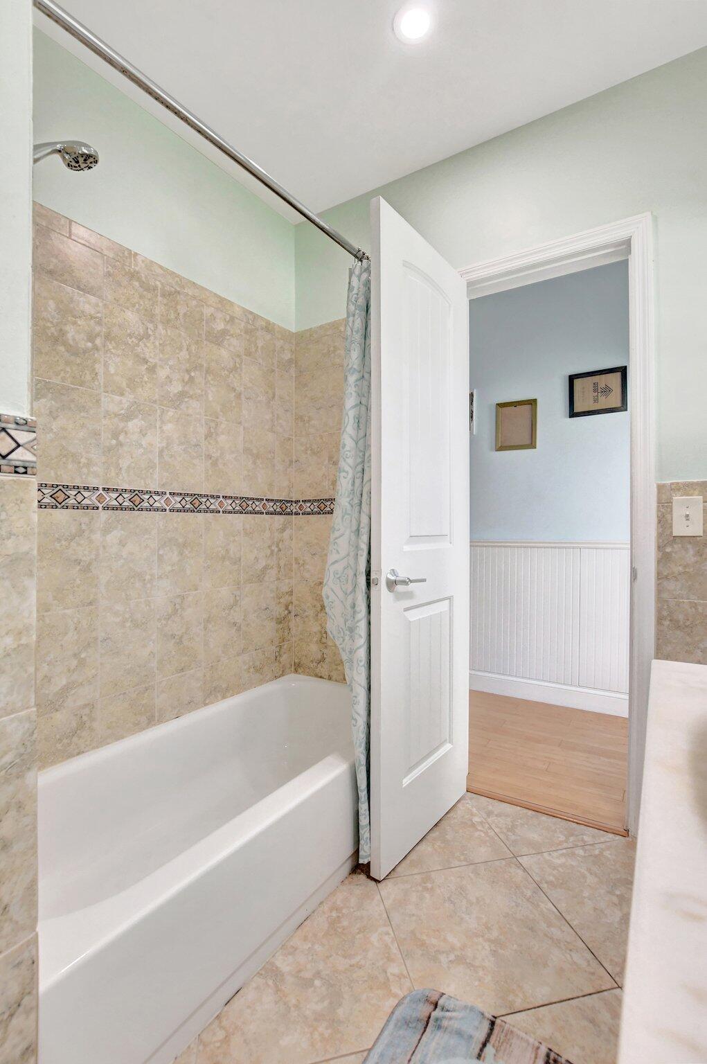 530 Northeast 17th Street Boca Raton, FL 33432 - Photo 34 of 51 38-web-or-mls-DSC_0596