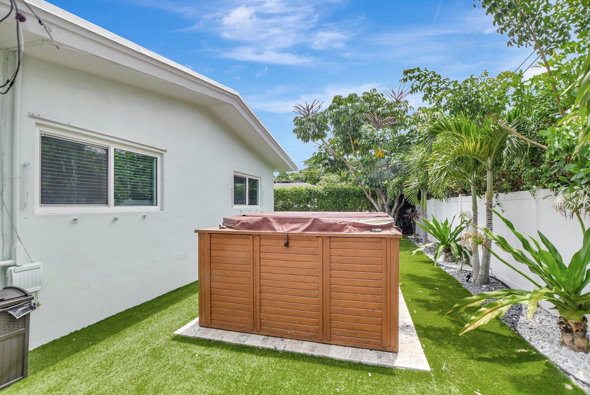 530 Northeast 17th Street Boca Raton, FL 33432 - Photo 42 of 51 47-web-or-mls-DSC_0641