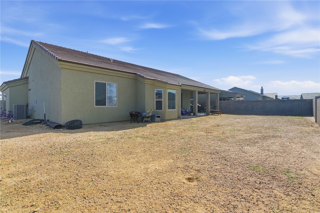 4713 North Old Ranch Lane Kingman, AZ 86401 - Photo 30 of 41 a house with yard in front of it