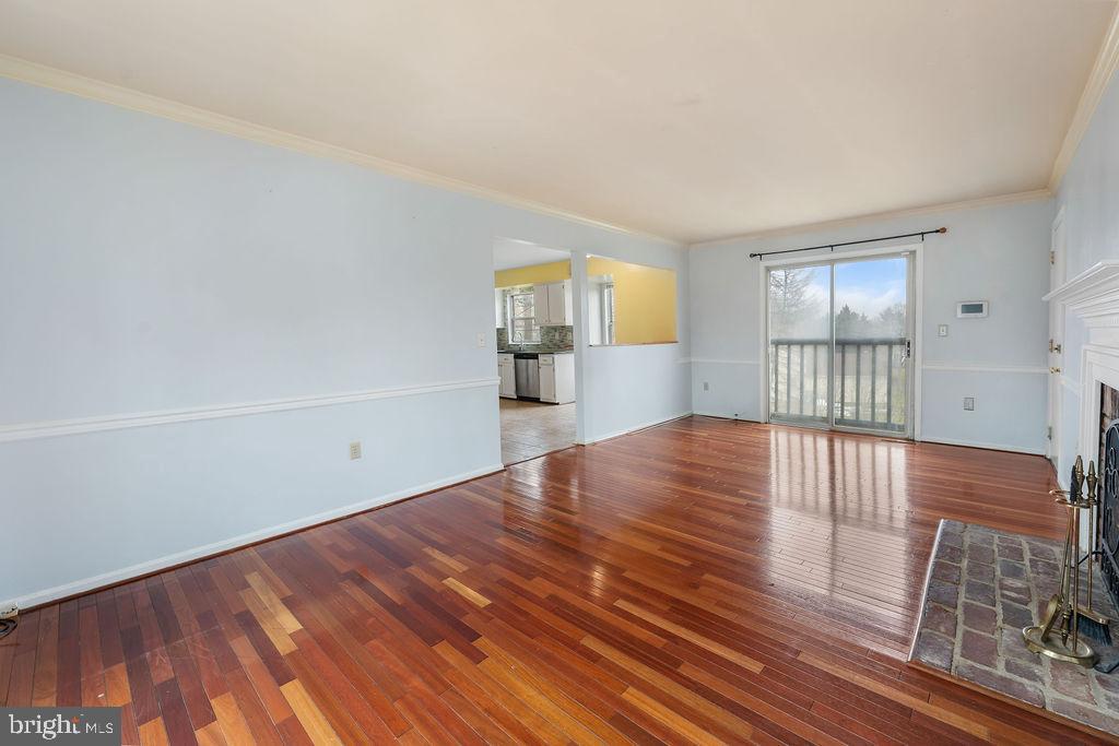 1613 Golf Course Drive Bowie, MD 20721 - Photo 12 of 33 Living room