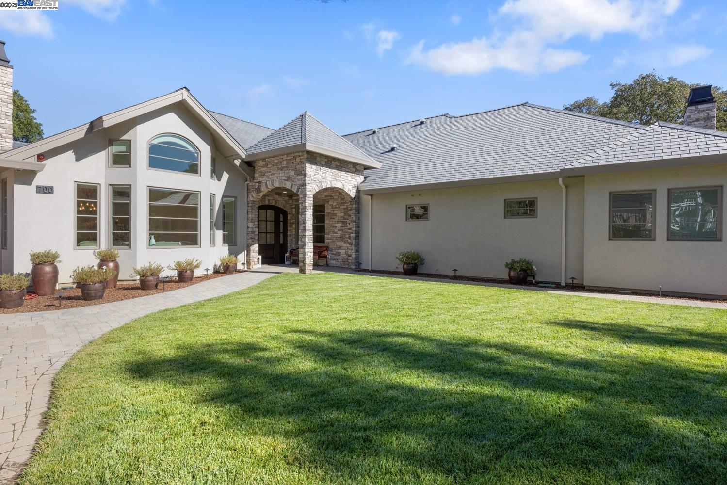 700 Clipper Hill Road Danville, CA 94526 - Photo 2 of 40