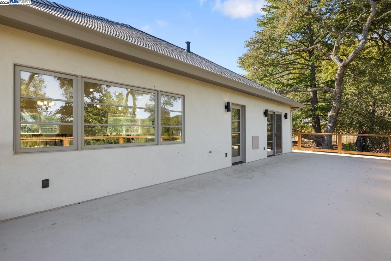 700 Clipper Hill Road Danville, CA 94526 - Photo 28 of 35 a view of a house with a outdoor space