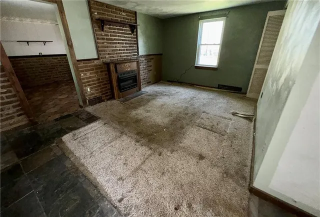 $37,900 | 709 Darlington Avenue, Jeannette, PA 15644