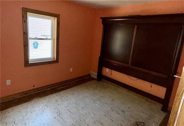 $37,900 | 709 Darlington Avenue, Jeannette, PA 15644