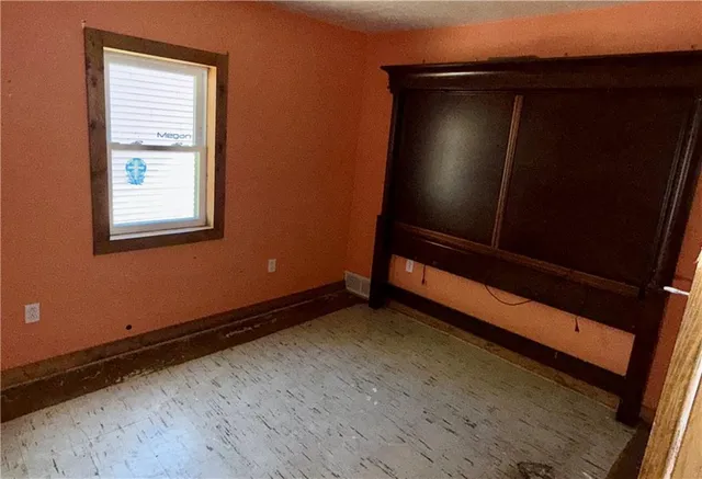 $37,900 | 709 Darlington Avenue, Jeannette, PA 15644