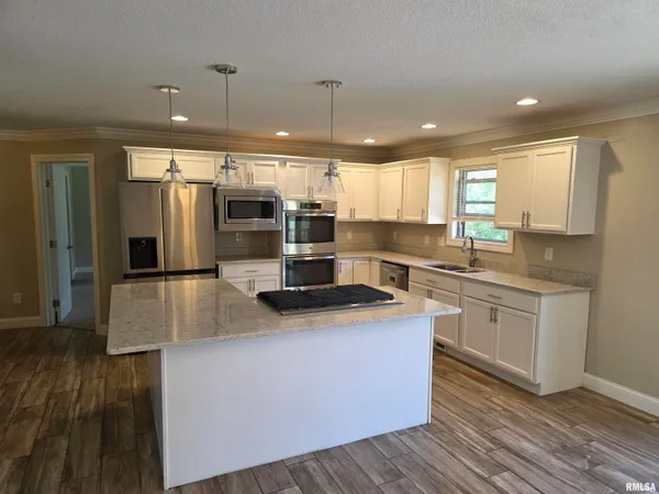 $449,000 | 7289 North Whippoorwill Lane, Peoria, IL 61614