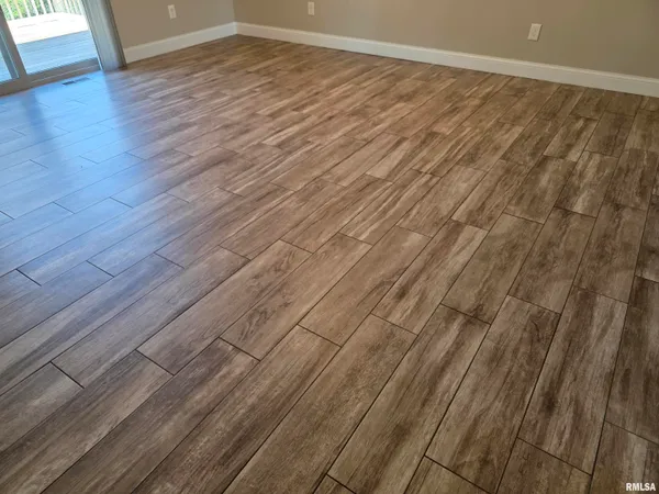 $449,000 | 7289 North Whippoorwill Lane, Peoria, IL 61614