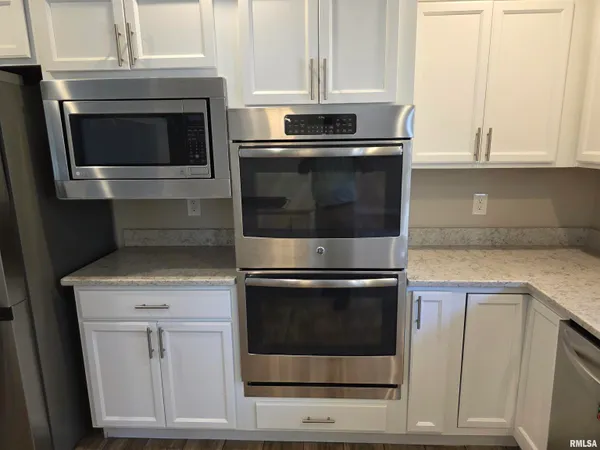 $449,000 | 7289 North Whippoorwill Lane, Peoria, IL 61614