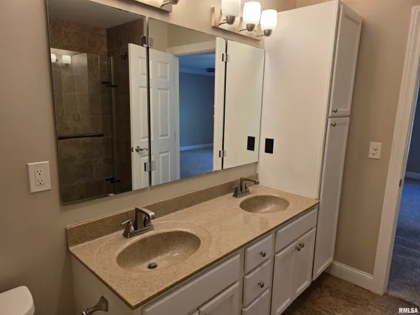 $449,000 | 7289 North Whippoorwill Lane, Peoria, IL 61614