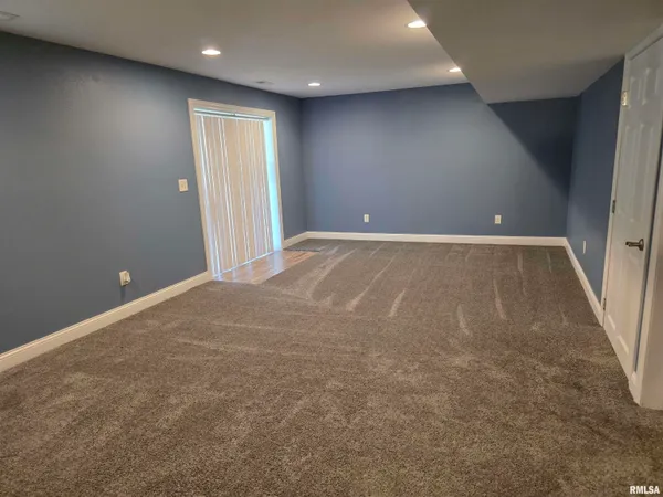 $449,000 | 7289 North Whippoorwill Lane, Peoria, IL 61614
