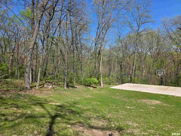 $449,000 | 7289 North Whippoorwill Lane, Peoria, IL 61614