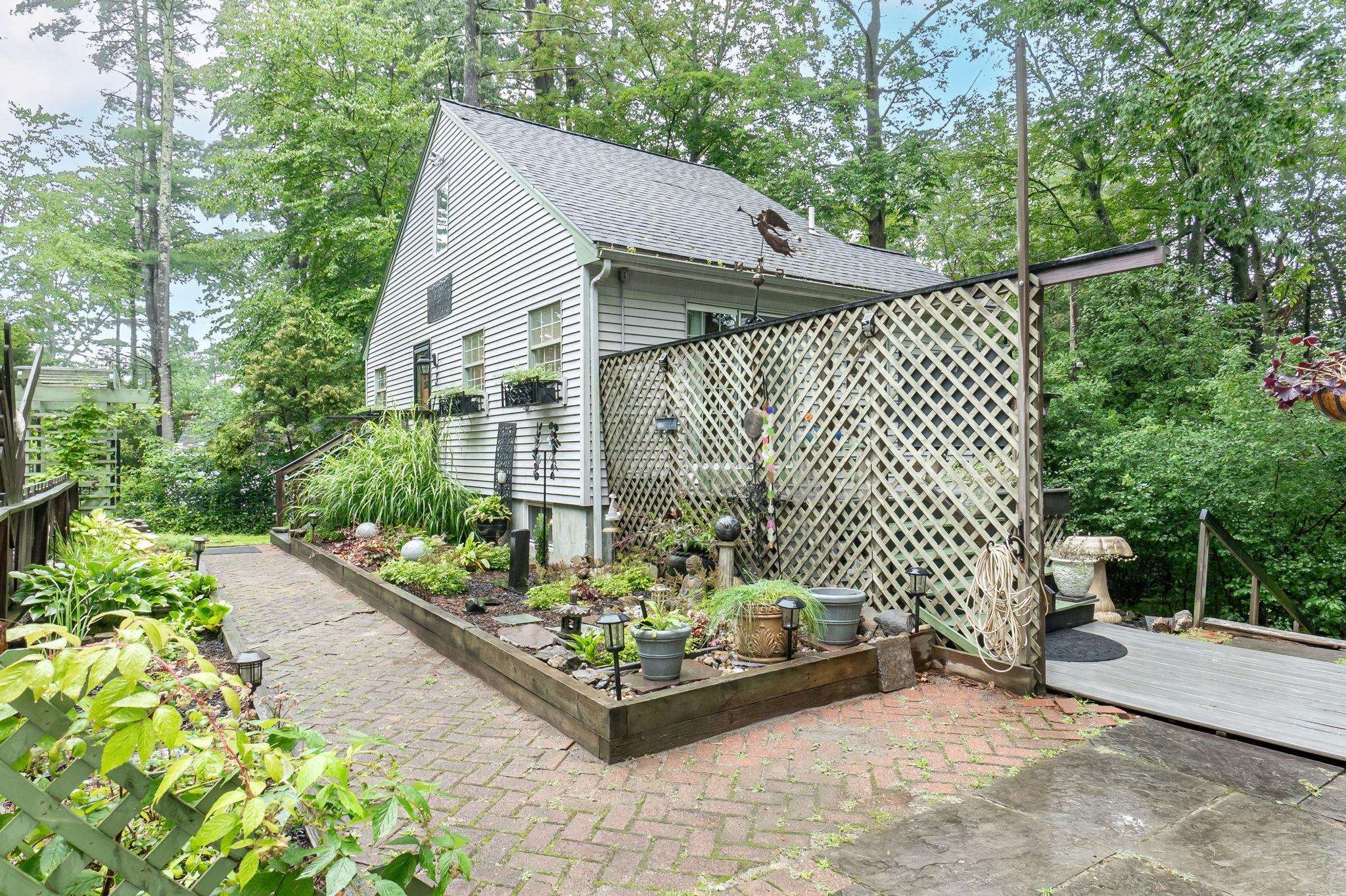 3 Spring Street Windham, NH 03087 - Photo 24 of 40