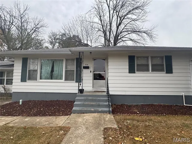 $194,900 | 904 2nd Street, Troy, MO 63379
