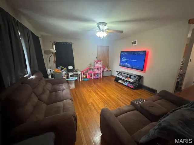 $194,900 | 904 2nd Street, Troy, MO 63379