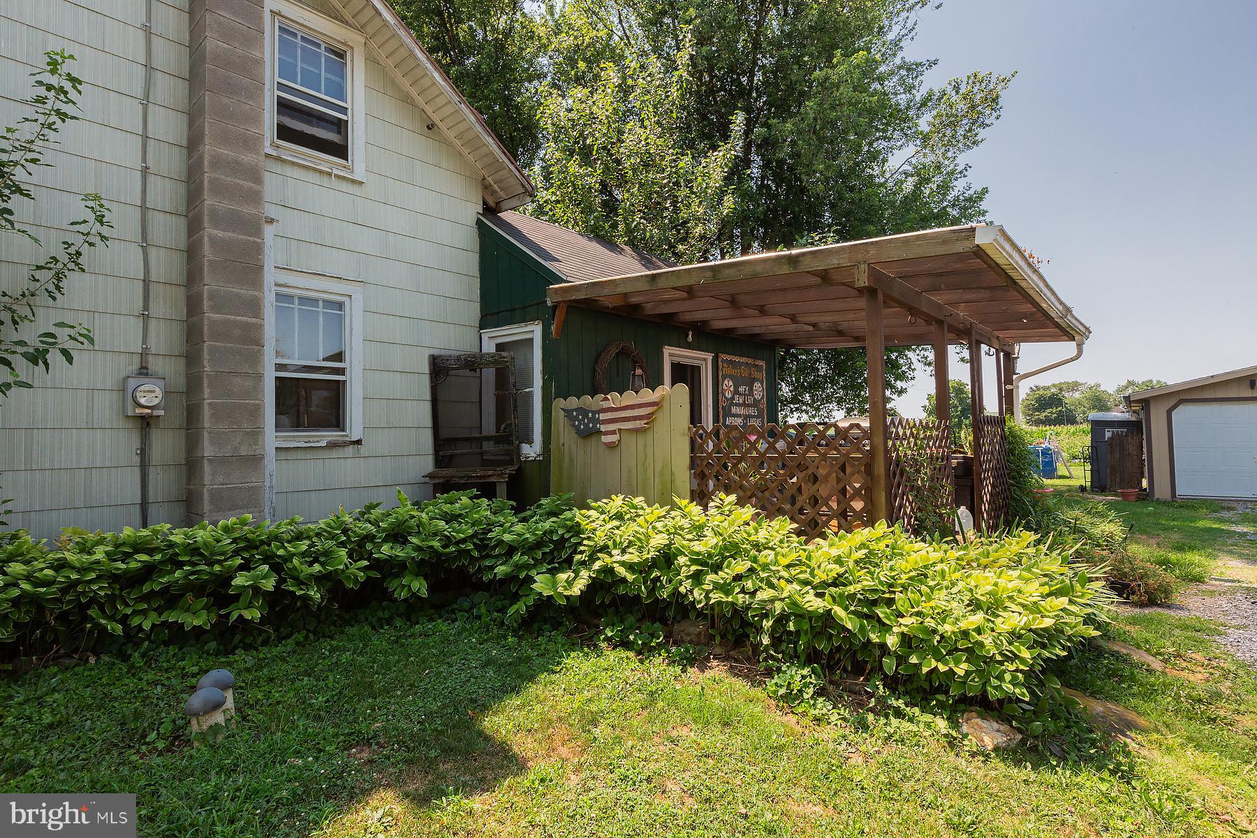 292 Newport Road Leola, PA 17540 - Photo 5 of 27 Gallery Image 5
