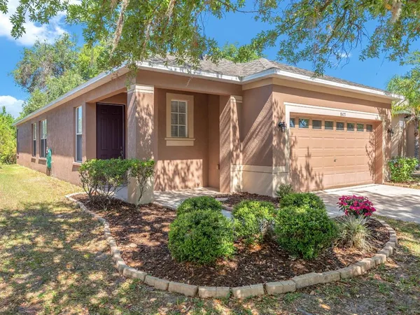 $299,500 | 8427 Deer Chase Drive, Riverview, FL 33578