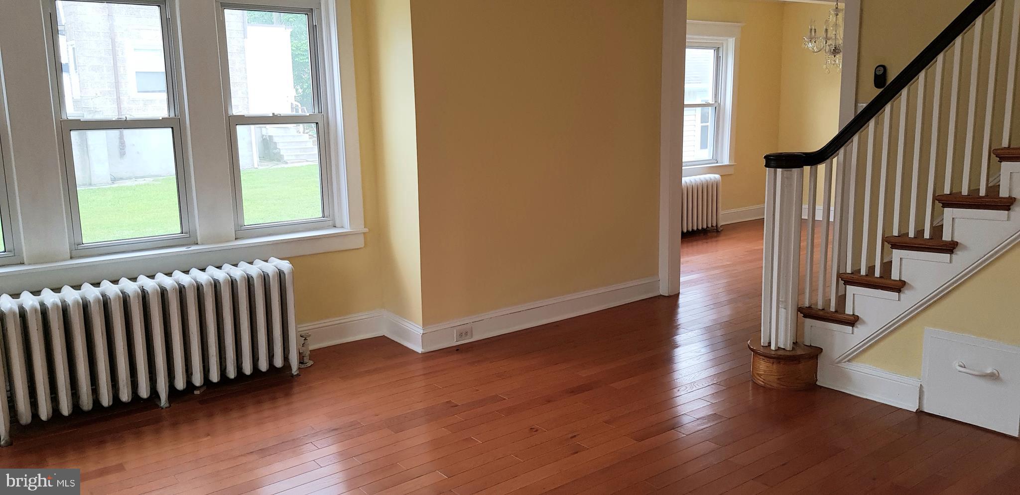 22 Chatham Road Upper Darby, PA 19082 - Photo 3 of 26