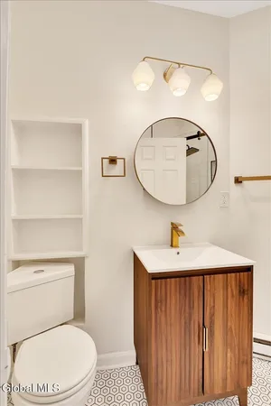 $1,750 | 149 Jay Street, Unit 1, Albany, NY 12210