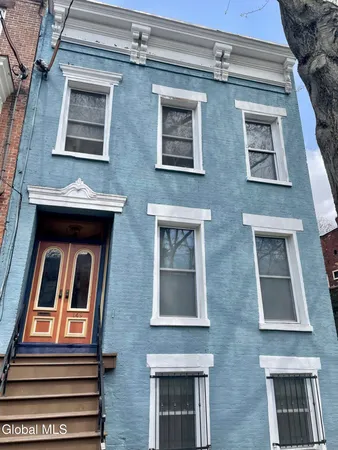 $1,750 | 149 Jay Street, Unit 1, Albany, NY 12210