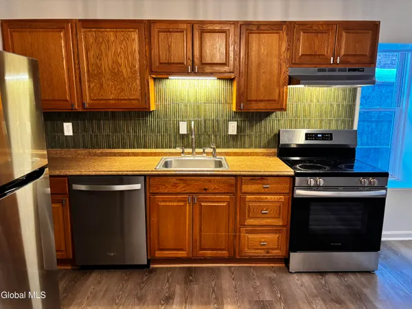 $1,750 | 149 Jay Street, Unit 1, Albany, NY 12210