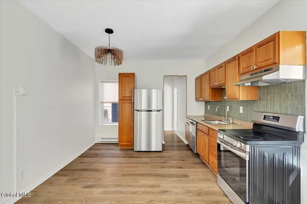 $1,750 | 149 Jay Street, Unit 1, Albany, NY 12210