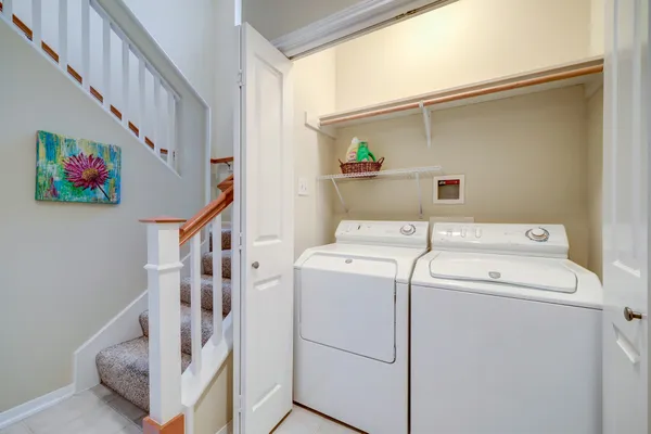 $2,200 | 10 Stone Creek Place, The Woodlands, TX 77382