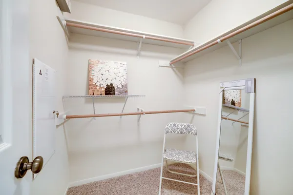 $2,200 | 10 Stone Creek Place, The Woodlands, TX 77382