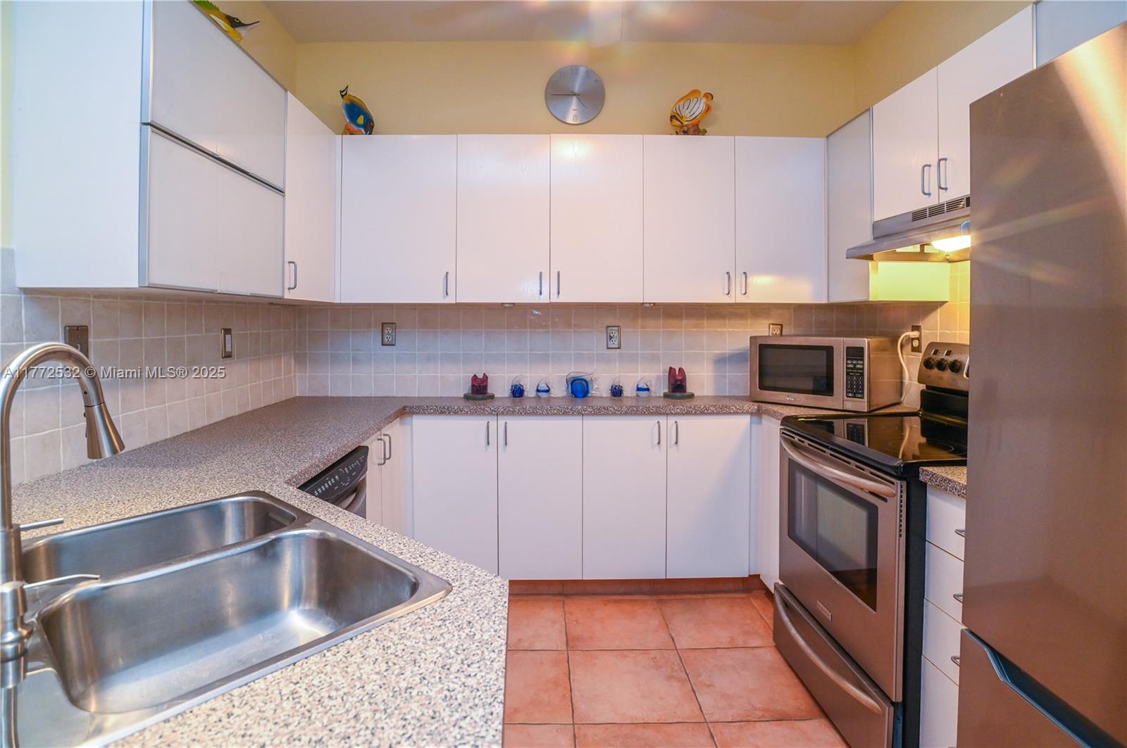 85 Gulfstream Road, Unit 304A Dania Beach, FL 33004 - Photo 13 of 39 Gallery Image 13