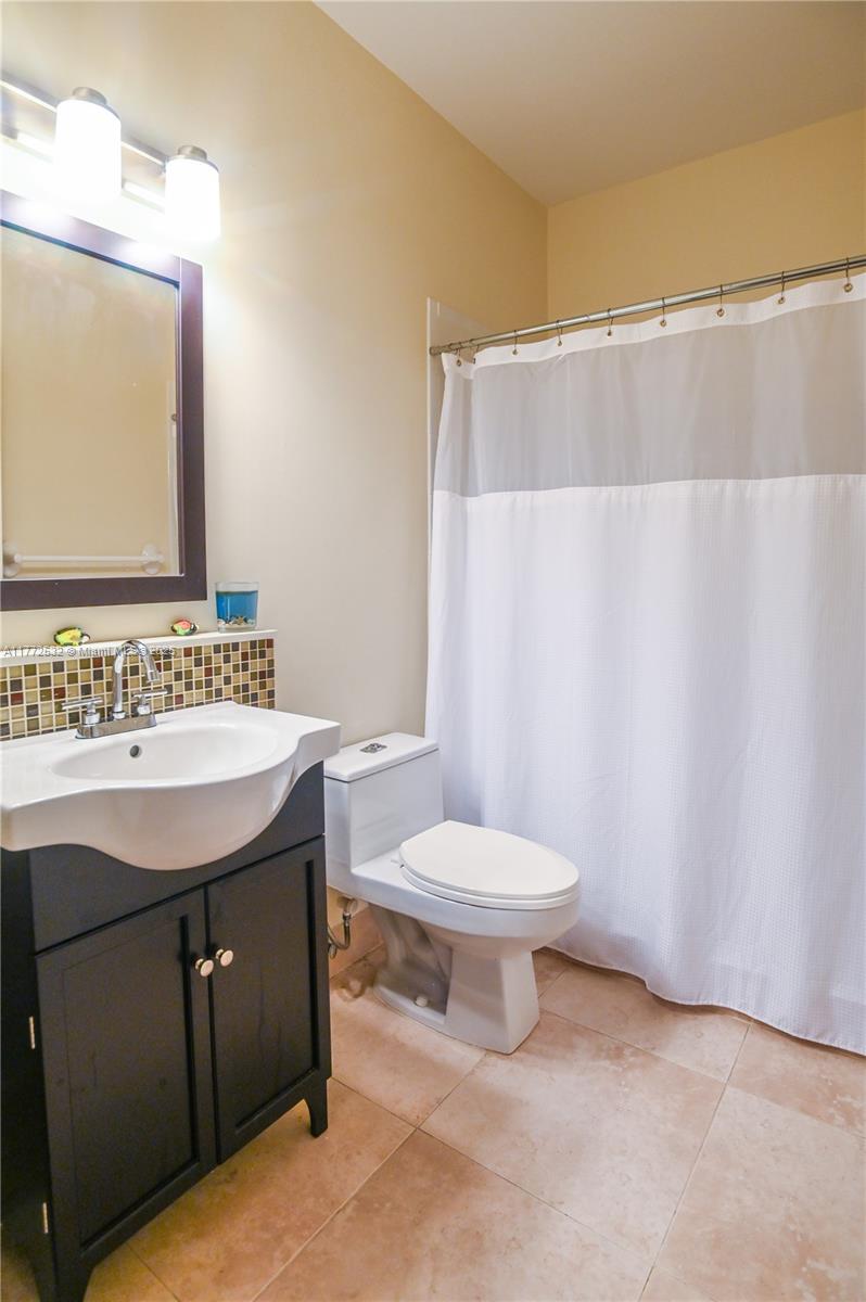 85 Gulfstream Road, Unit 304A Dania Beach, FL 33004 - Photo 23 of 39 Gallery Image 23