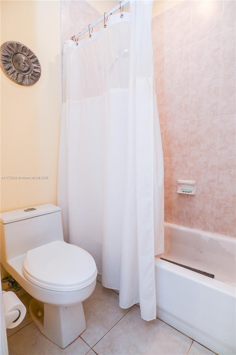 85 Gulfstream Road, Unit 304A Dania Beach, FL 33004 - Photo 29 of 39 Gallery Image 29