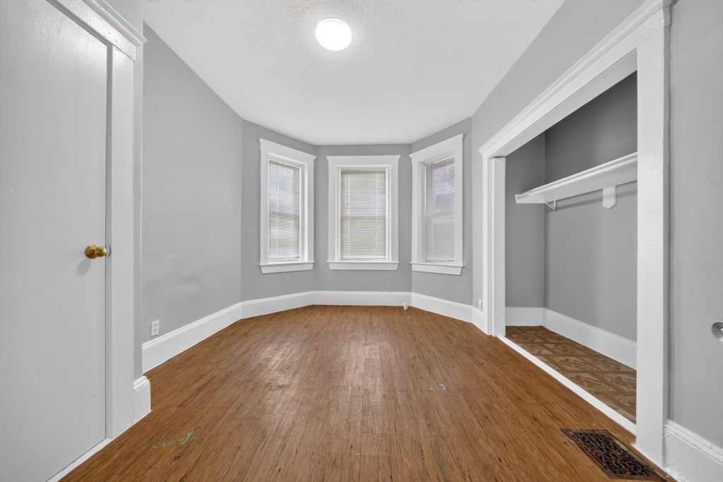 137 Shurtleff Street, Unit 1 Chelsea, MA 02150 - Photo 6 of 16 Gallery Image 6