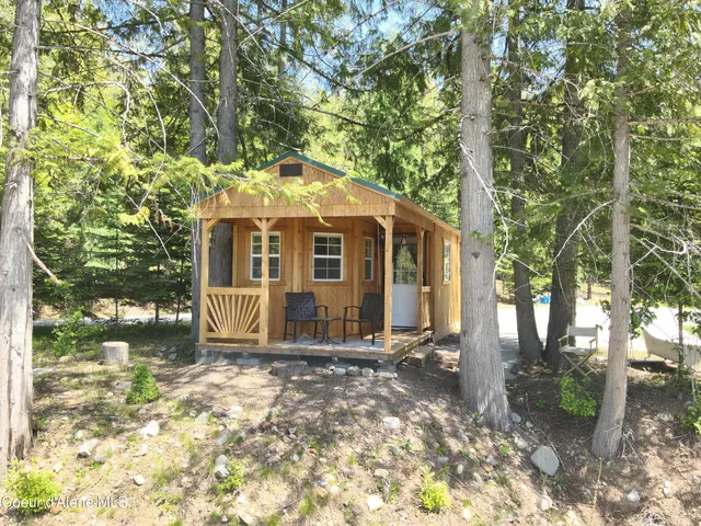 $398,000 | 191 Sunset View Lane, Hope, ID 83836