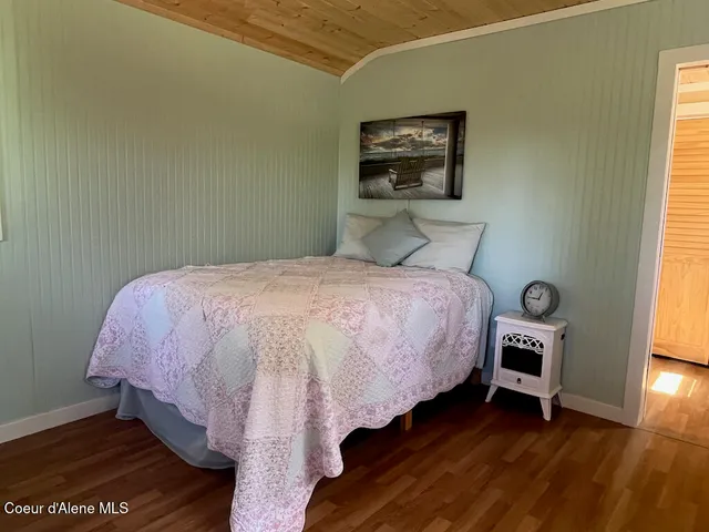 $398,000 | 191 Sunset View Lane, Hope, ID 83836