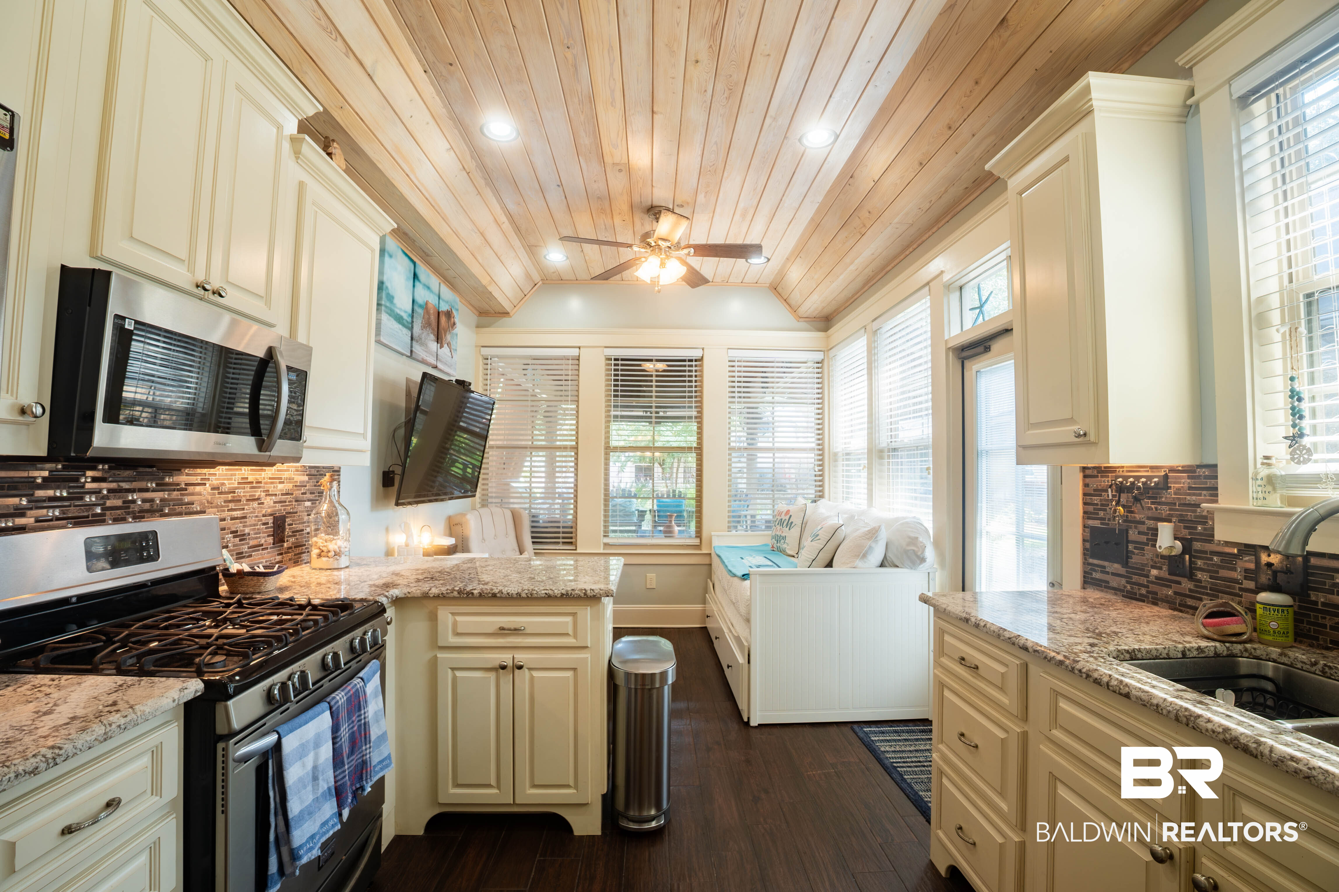 28888 Canal Road, Unit 38 Orange Beach, AL 36561 - Photo 9 of 27 Gallery Image 9
